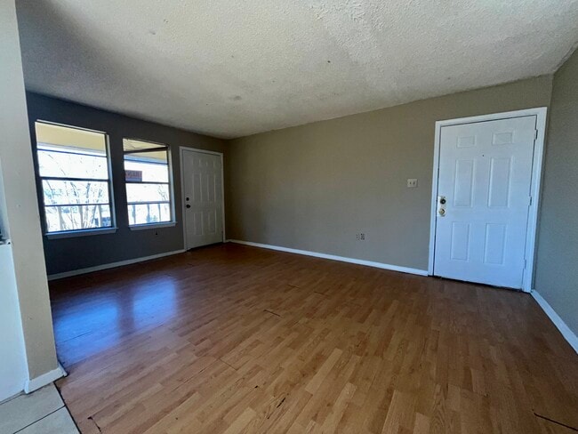 Building Photo - Azalea Park Unit D