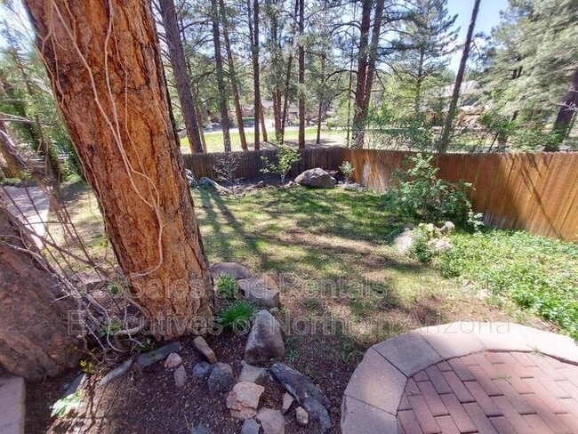 Photo - 1080 W Lava Ln