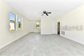 Photo - 285 N Kentucky Ave