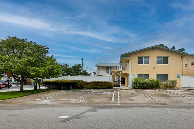 Photo - 361 SE 19th Ave Condo Unit 12