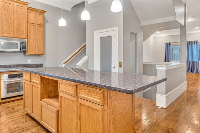 Photo - 1215 Rosedale St