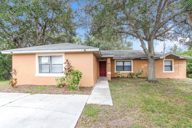 Building Photo - 1068 Tower St SE