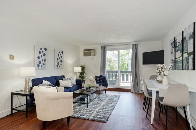 Living Room area - 99 Pleasant St Unit 1-2