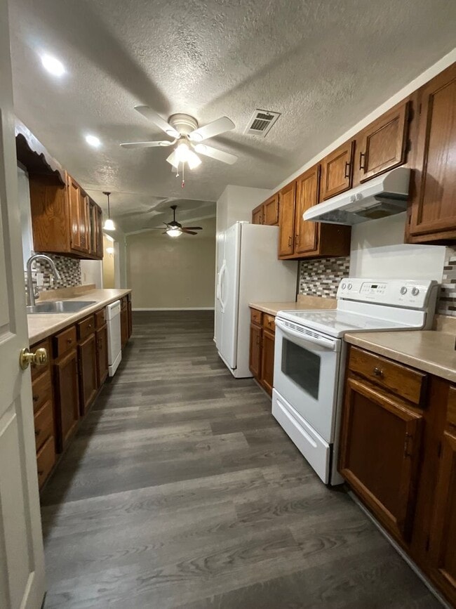 Photo - 106 Burnley Dr