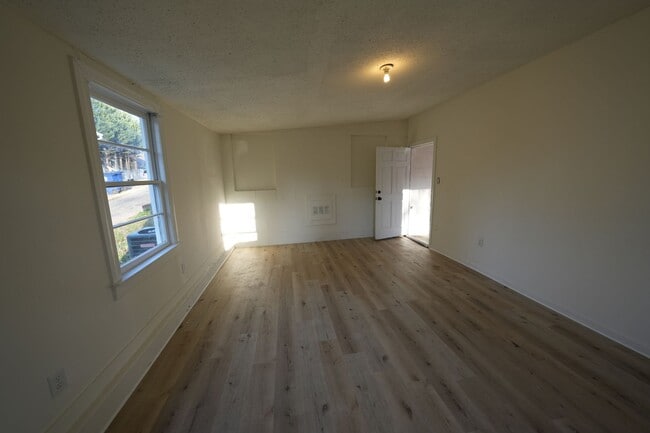 Photo - 2632 Patria St