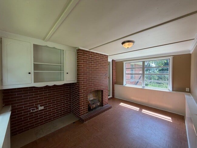 Photo - 1332 Champaign Ave