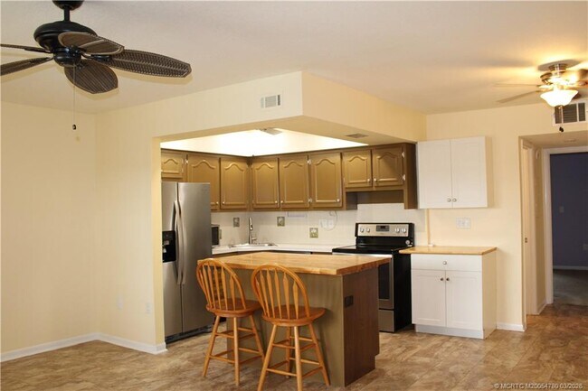 Photo - 2600 S Kanner Hwy Unit J10