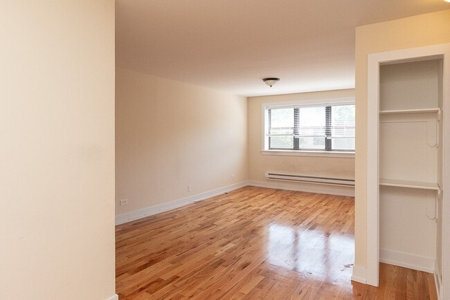 Photo - 567 W Arlington Pl Unit J03W