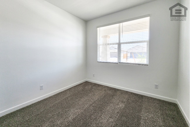 Photo - 40110 W Shaver Dr