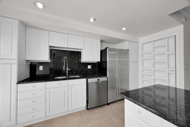 Photo - 940 Sevilla Ave Unit 104