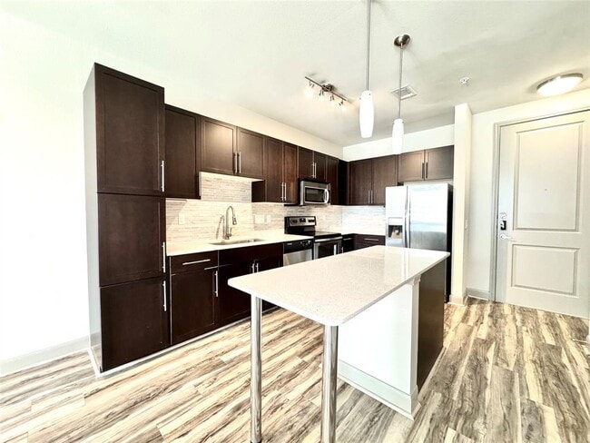 Photo - 3788 Richmond Ave. Unidad 1357 Rental