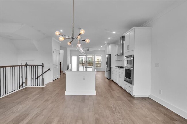 Photo - 545 Whitlox Rd NW