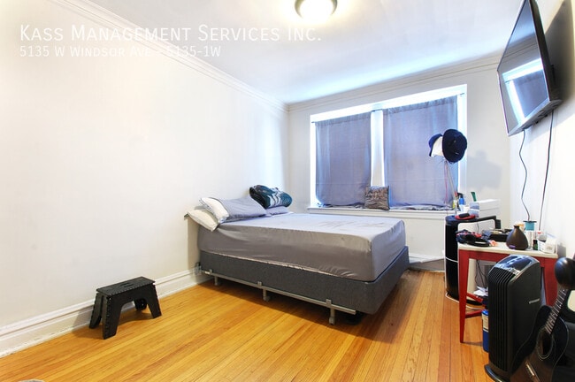 Photo - 5135 W Windsor Ave Unidad 5135-1W