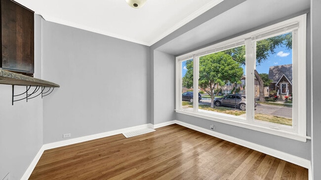 Photo - 5542 S Neva Ave