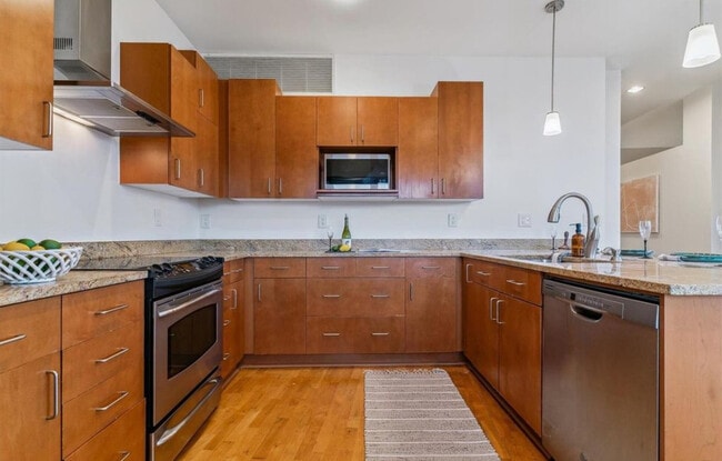Photo - 2958 Syracuse St Unit 303