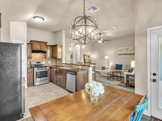 Photo - 18204 Sandhurst Ct