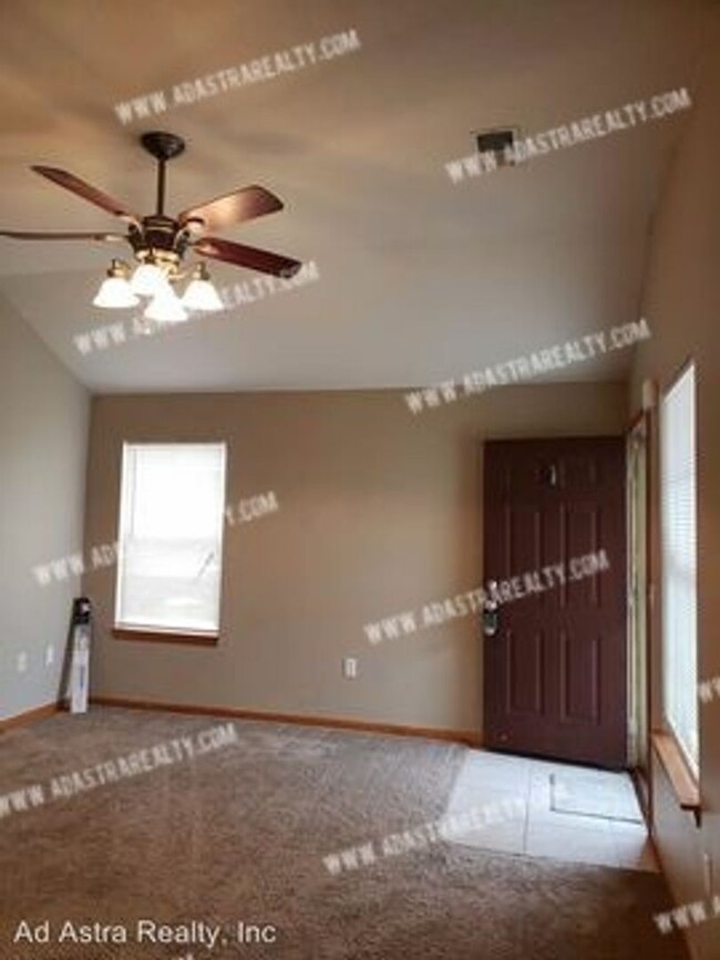 Photo - Beautiful Ranch Duplex in Edgerton-Availab... House