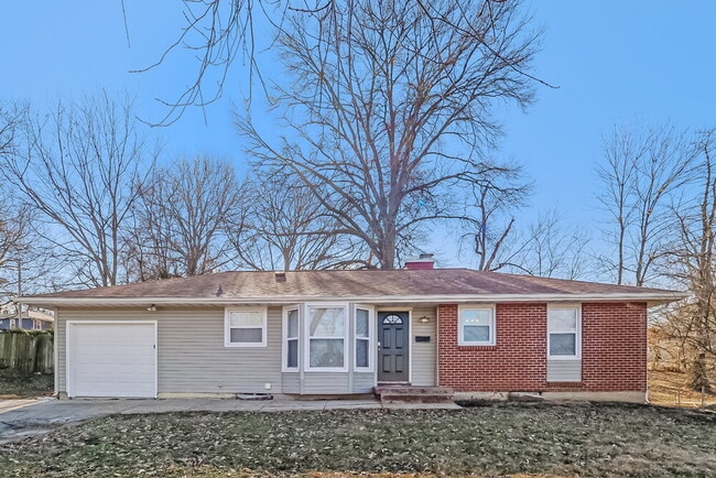 Building Photo - 5903 Fairlane Dr