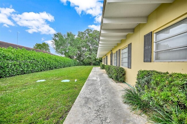 2225 SW 62nd Ct Unidad 2225