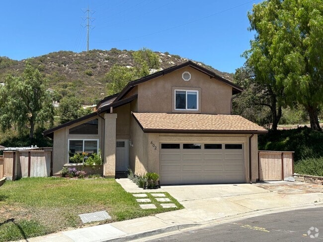 Building Photo - Beautifully updated 4-bed, 3-bath, two-sto... Rental