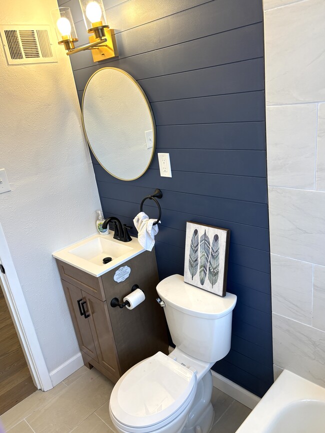 Photo - 5025 Lenox Ave