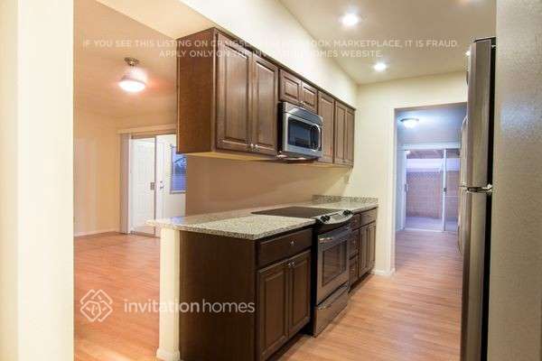 Photo - 1632 E Broadmor Dr