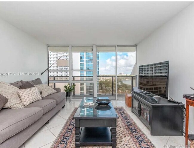 Photo - 600 NE 36th St Unit 1006