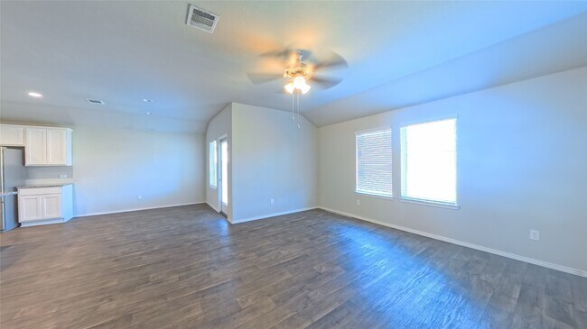 Photo - 4722 Lombardy Fire Trail