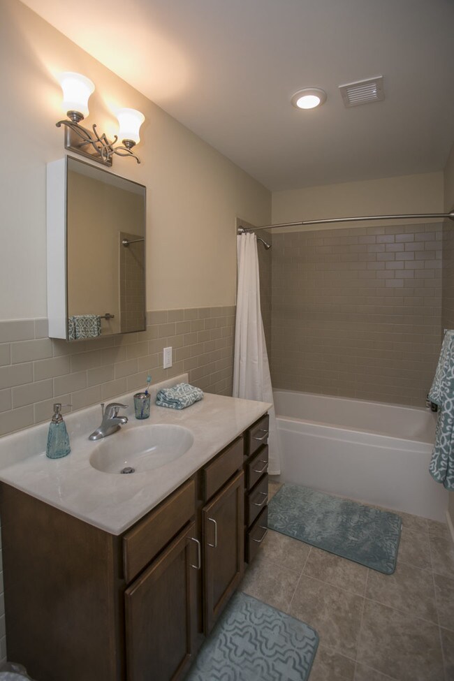 Photo - Whitehall Inn - Veterans Residence