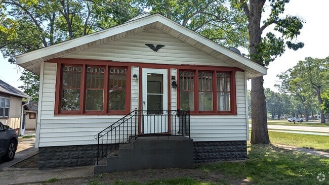 Building Photo - 1784 Hoyt St Rental