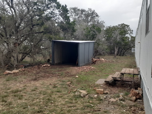 Photo - 100 30th St W