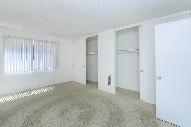 Pacific View Apartment Homes