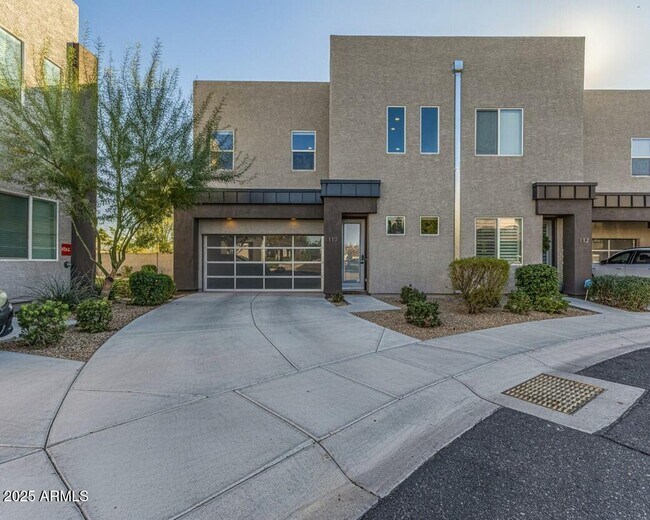 Photo - 2315 E Pinchot Ave