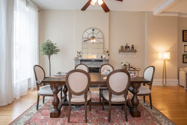 Dining room - 2119 N Cleveland Ave Unit 1