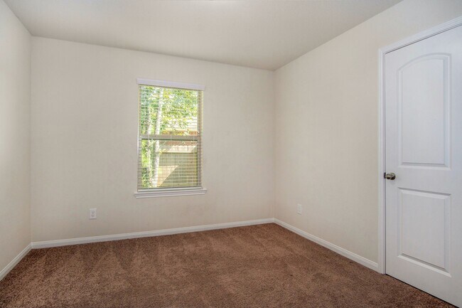 Photo - 13006 Lazy Ln