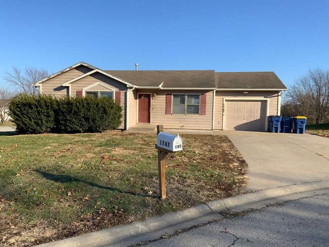 Building Photo - Single Family Eudora Home