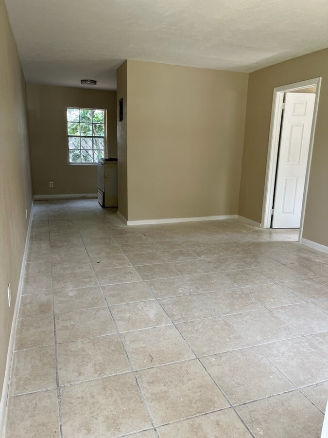 Photo - 1405 College Park Ln