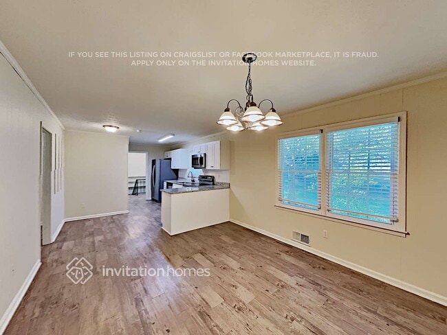 Photo - 849 Howard Ct SW