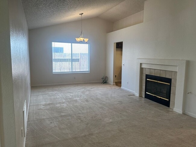 Photo - 3/2 Rosamond home Avail Now!