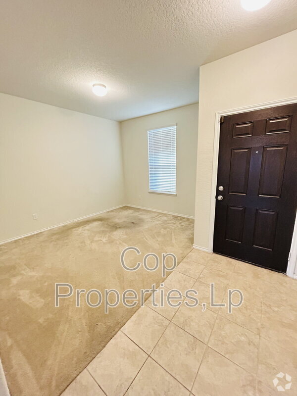 Building Photo - 7619 Ponderosa Pine Rental