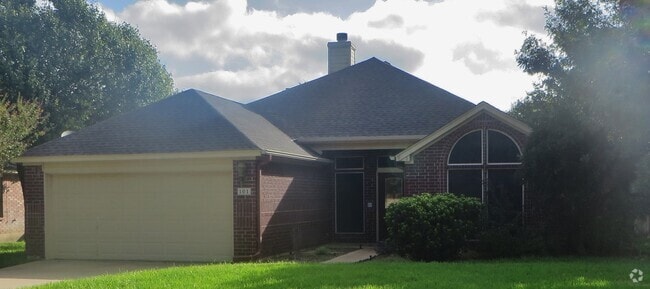 Building Photo - 3 Bedroom 2 Bathroom Parkview Estates Home