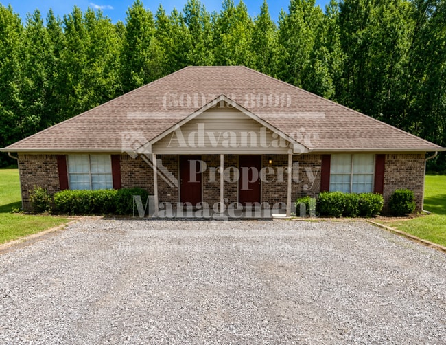 Building Photo - 25 Sagewood