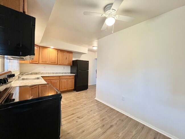 Photo - 300 Grove Street (NT) Unit 1