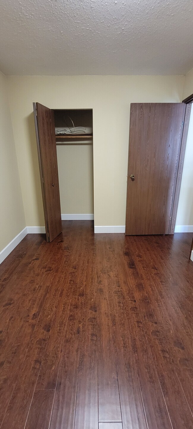 Photo - 7552 17th Av