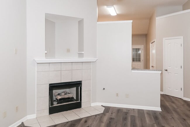 Photo - 6887 Seaside Dr