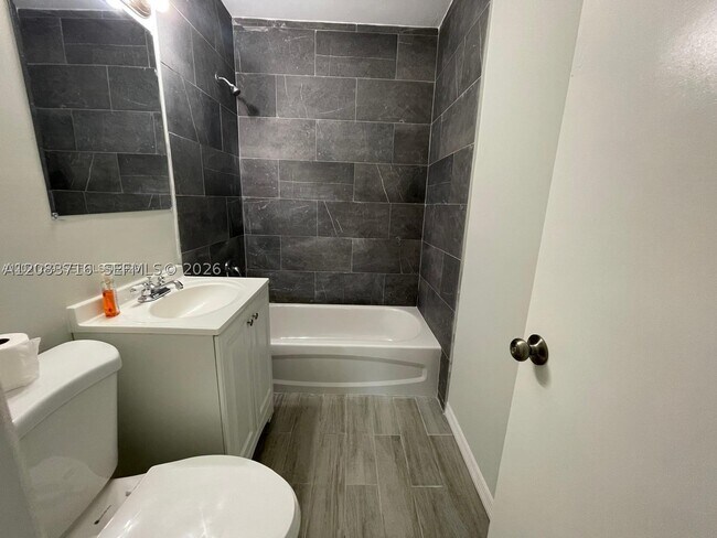 Photo - 3921 SW 31st Dr
