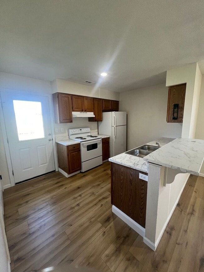 Photo - 2511-2511 Carnation Dr Unidad 2509