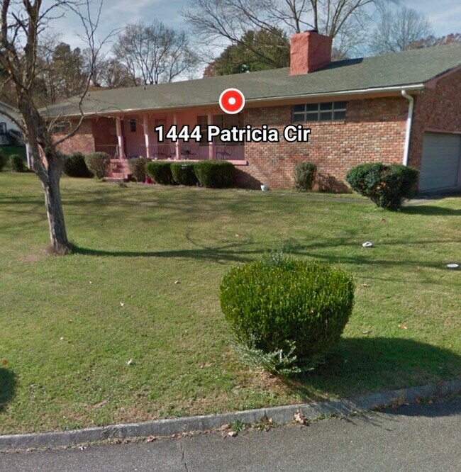 Photo - 1444 Patricia Cir