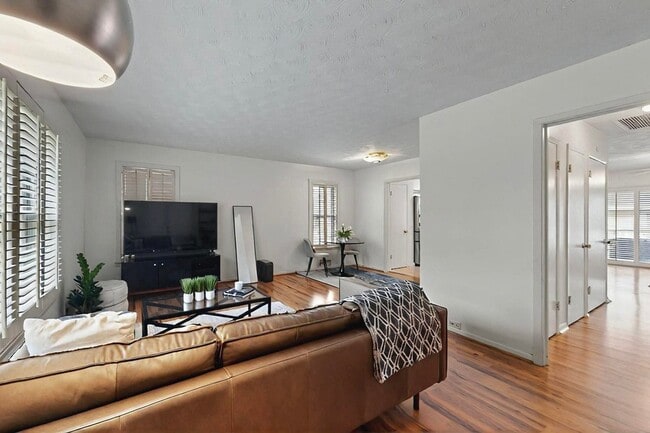 Photo - 7305 Lehigh Dr