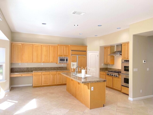 Photo - Beautiful Home in Peacock Creek